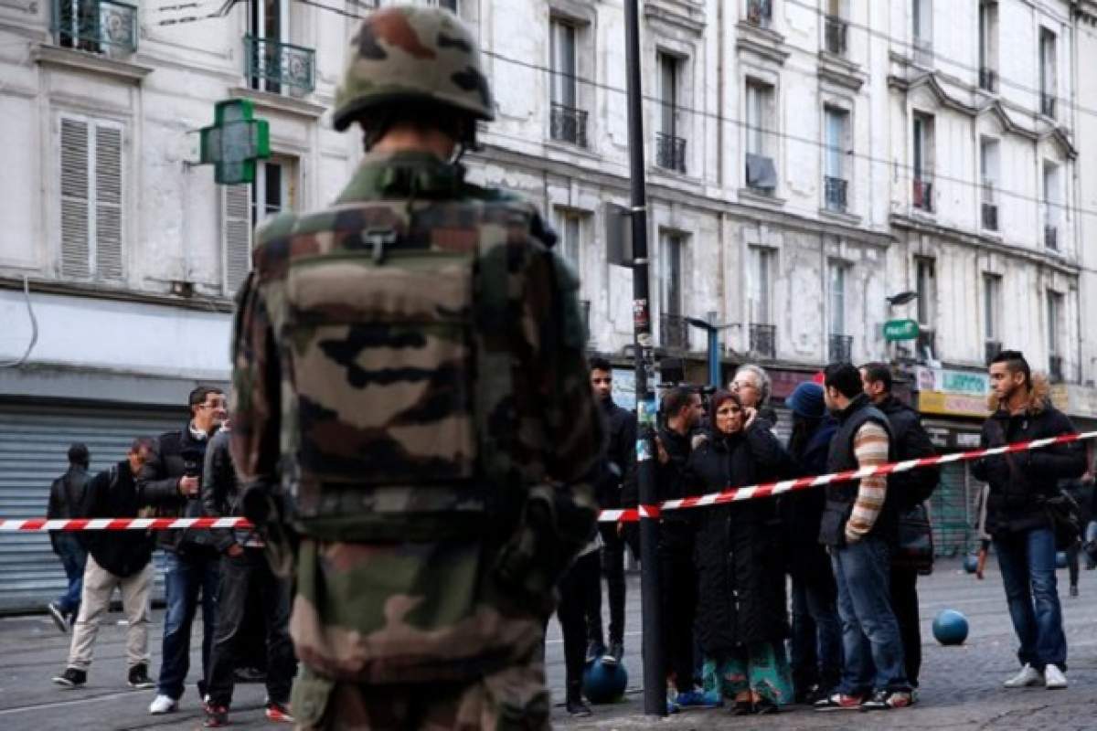 Franţa e din nou sub teroare! Cinci licee din Paris, evacuate de urgenţă în urma unor alerte cu bombe