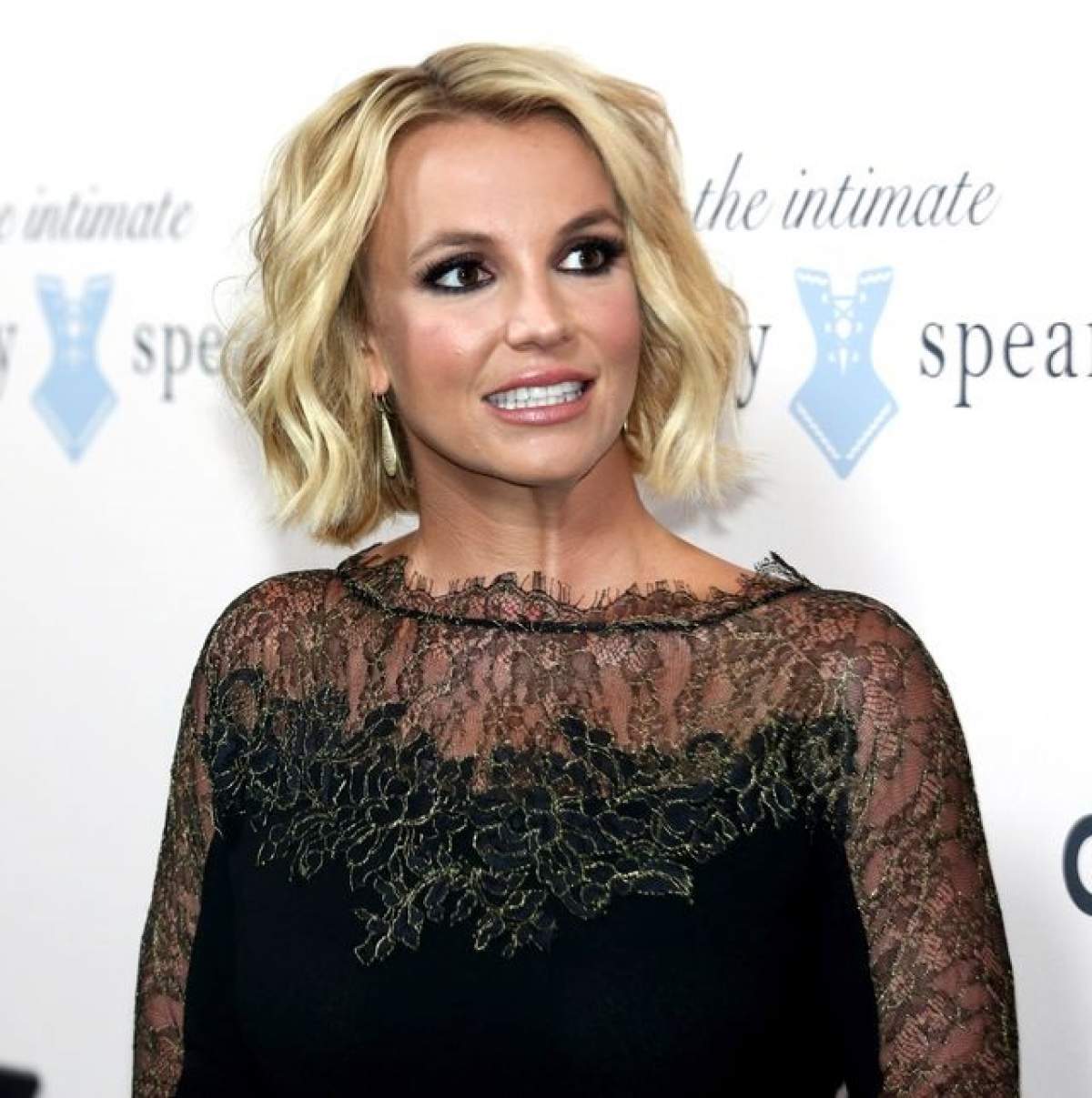 A început 2016 cu o mare lovitură! Britney Spears a făcut cucui în frunte în noaptea dintre ani!
