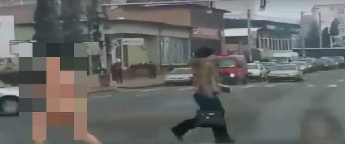 VIDEO / Imagini incredibile pe străzile din Suceava! O femeie a decis să înfrunte frigul de afară şi a plecat goală prin oraş