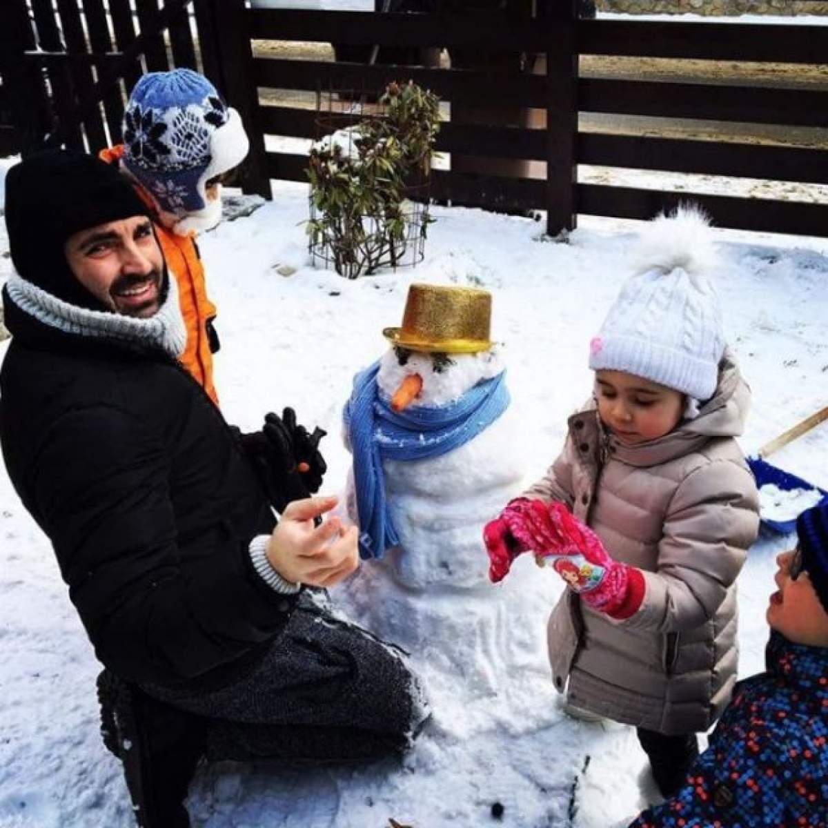 VIDEO / Şi-a luat familia şi au plecat toţi la munte! Pepe a făcut mare chef, de Sfântul Ion