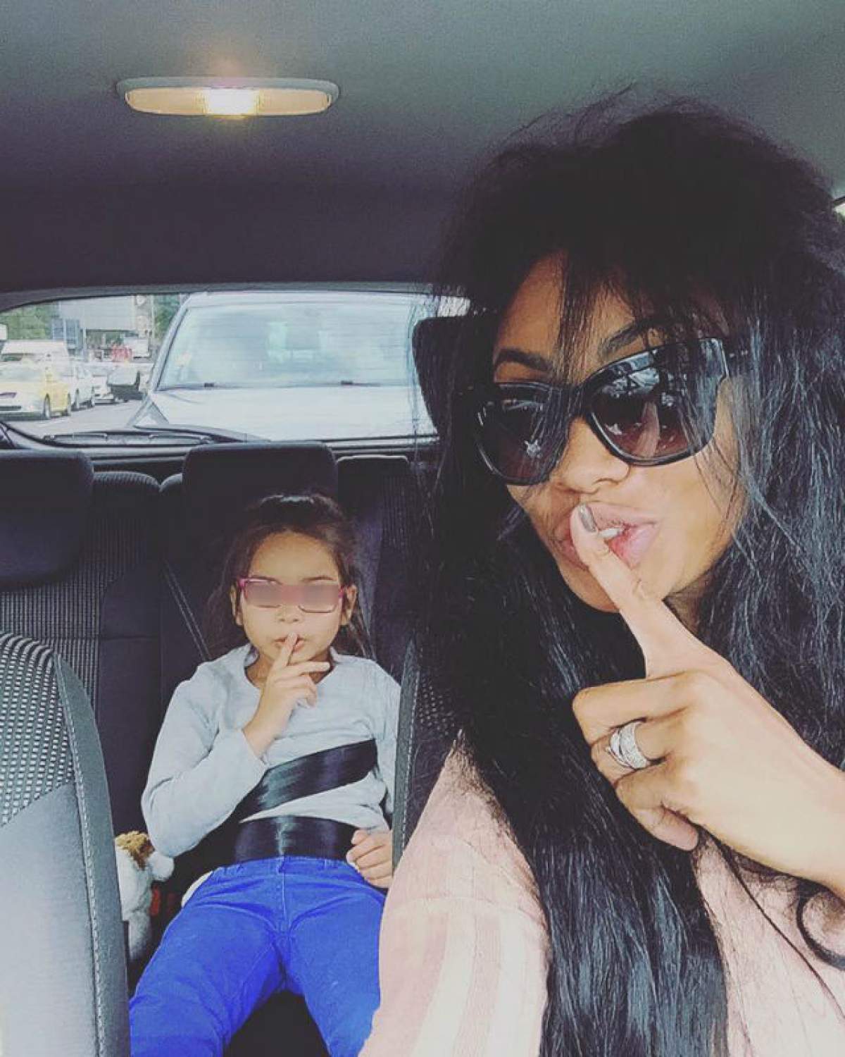 VIDEO / Laurette primeşte lovitură după lovitură: "Am fetiţa bolnavă şi ASTA e o altă problemă!"