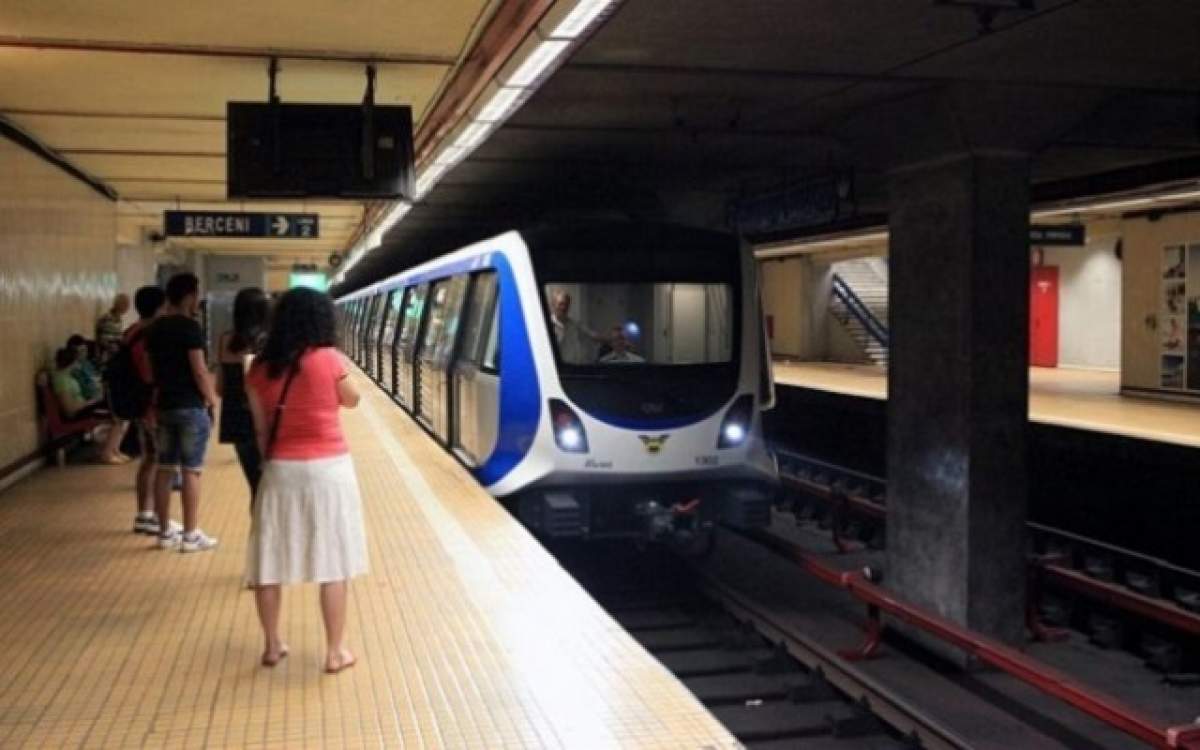 VIDEO / Panică la metrou! Trei femei au leşinat şi circulaţia trenurilor a fost oprită