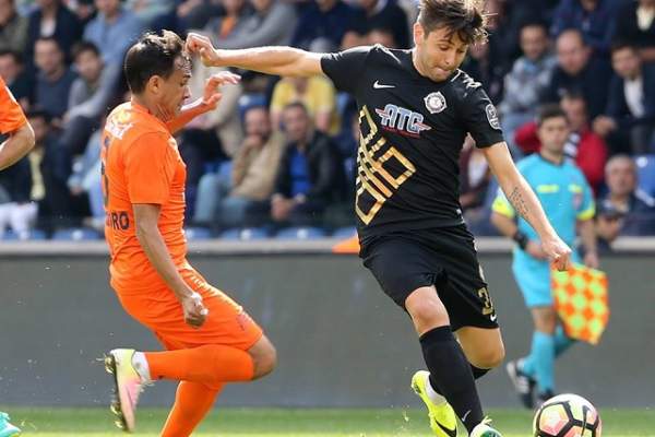 VIDEO / Raul Rusescu a făcut spectacol în fața lui Villarreal! Fostul stelist a marcat două goluri într-un minut!