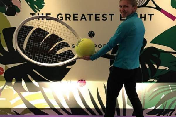FOTO / Simona Halep a făcut senzaţie la parada campioanelor de la Singapore! A cheltuit o avere pe ţinuta de gală