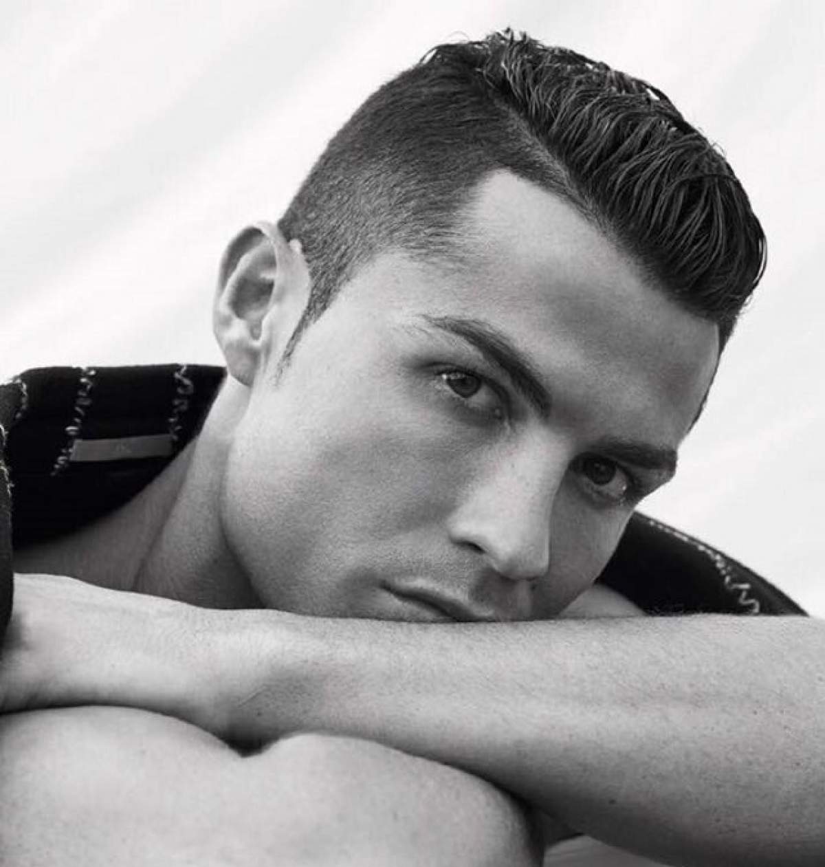 VIDEO / Imagini inedite! Cristiano Ronaldo a fost surpins în timp ce se dezlănţuie şi cântă muzică românească
