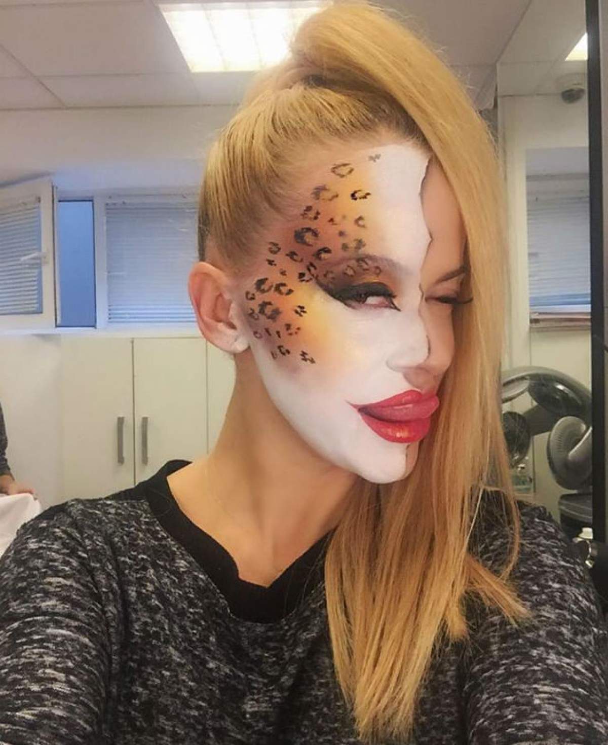 VIDEO / Anda Adam, machiată ca o felină, dar stai să vezi ce s-a întâmplat când a deschis gura! MOMENT tare RUŞINOS