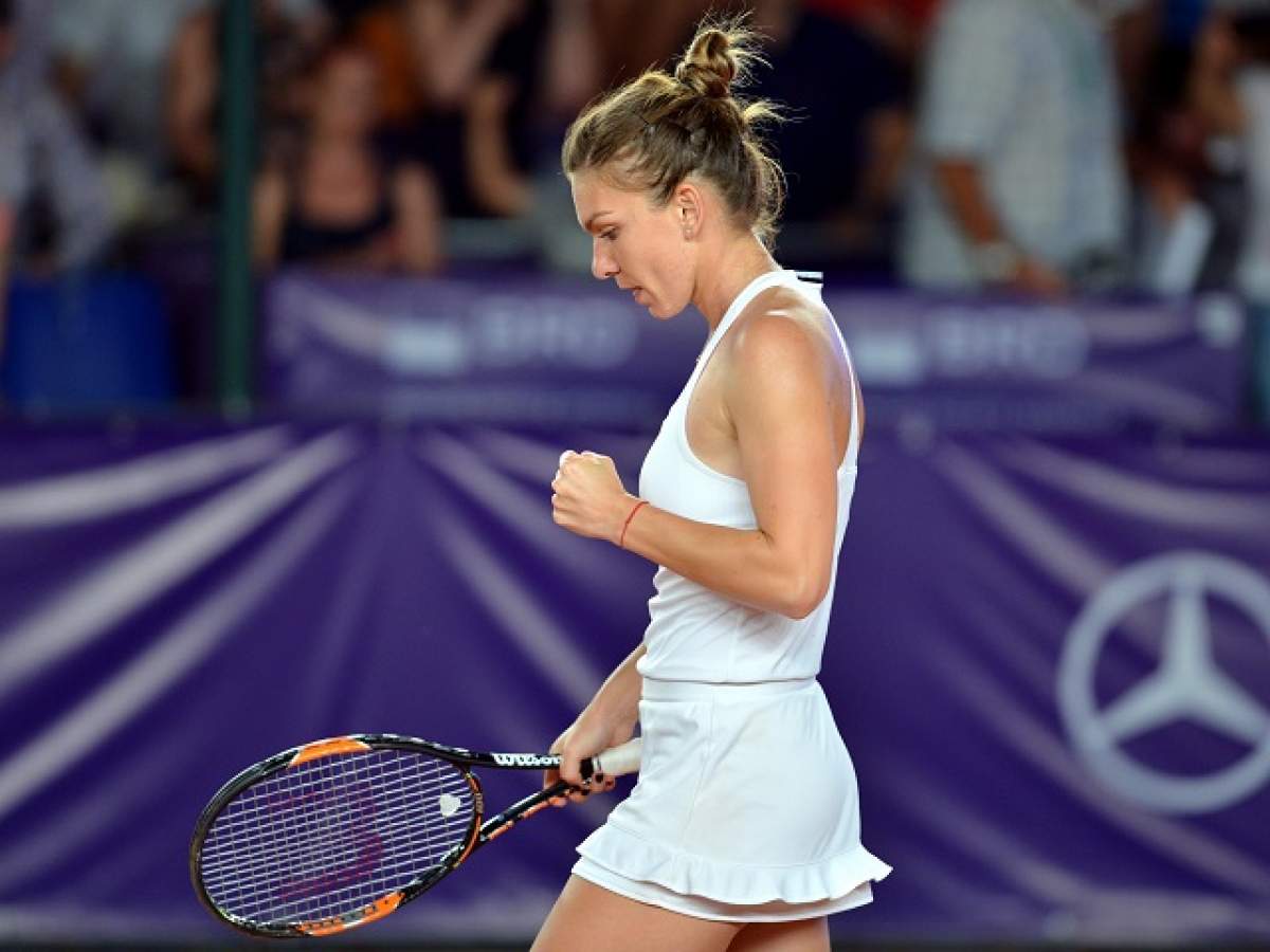 Simona Halep e OUT de la Turneul Campioanelor! Chinuită de dureri, jucătoarea noastră a cedat în meciul cu Cibulkova!