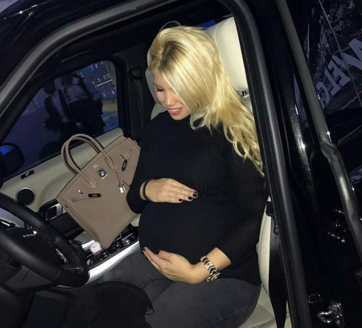 FOTO / Wanda Nara a născut! Sexy-impresara a postat prima fotografie cu fetiţa ei