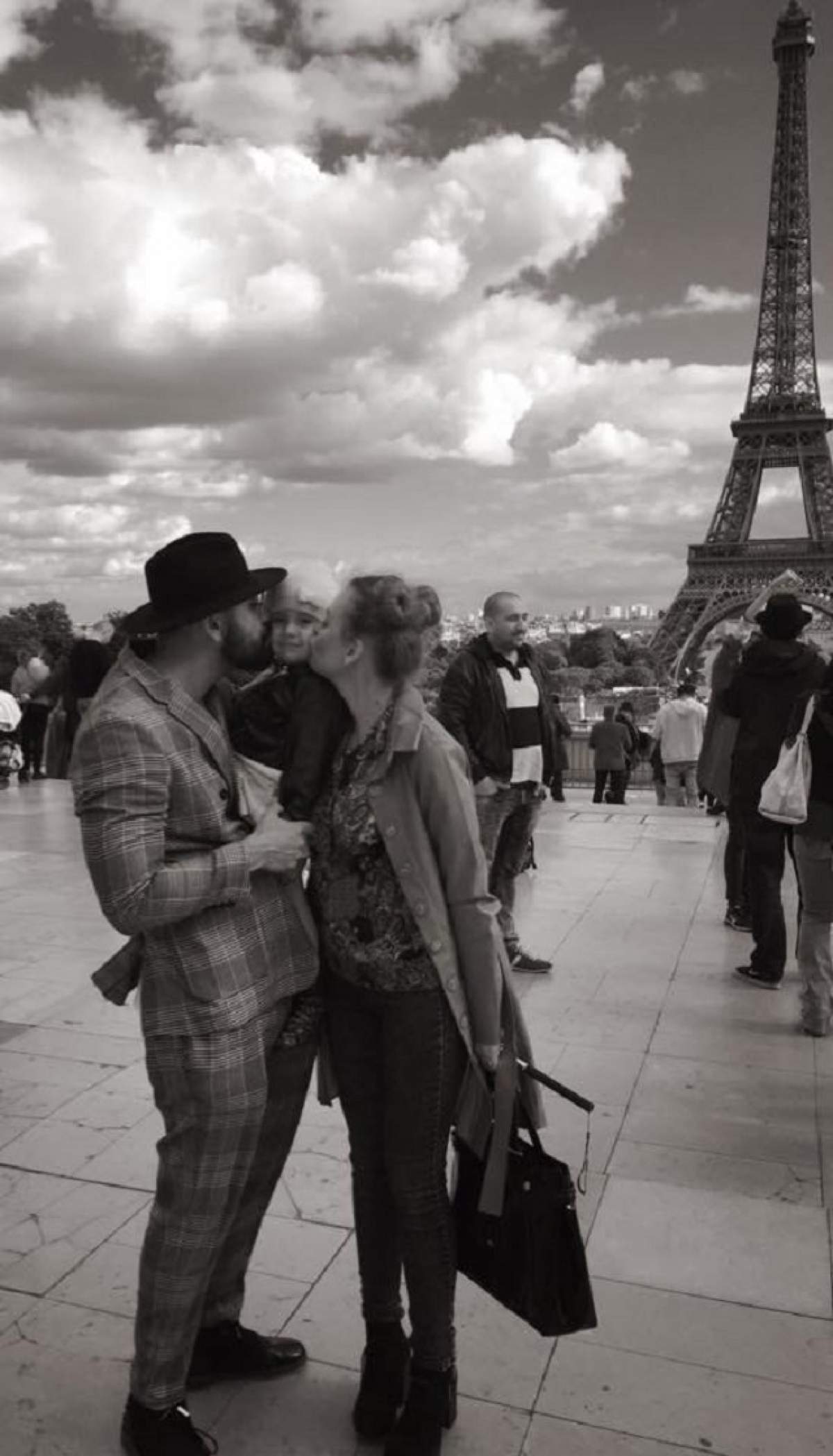 FOTO / Connect-R şi-a dus fetele la Paris! Imagini de senzaţie cu cei trei