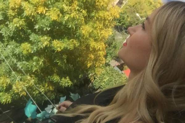 Octavia Geamănu, detaliul sexy dintr-o poză pe care a făcut-o publică! Ce i-a răspuns unei fane care a întrebat-o dacă va naşte natural sau prin cezariană