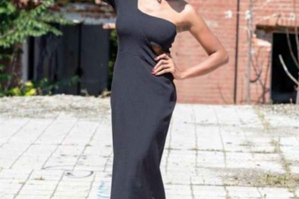 VIDEO / Laurette şi-a denunţat fostul iubit în direct la TV: "Aduce maşini furate din Germania!" Poliţia ar putea să se autosesizeze