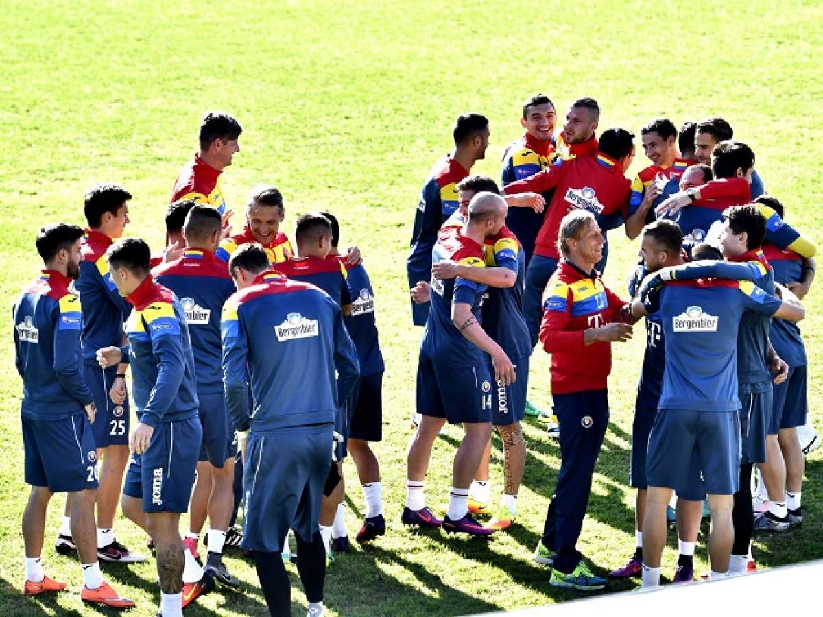 FOTO & VIDEO / „Tricolorii” au dat în mintea copiilor! Cum au fost surprinşi băieţii lui Daum înaintea dublei cu Armenia şi Kazahstan