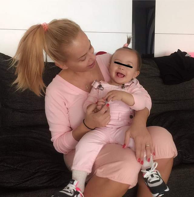 Anda Adam, mândră nevoie mare! Mama şi fiica se asortează şi se distrează pe cinste