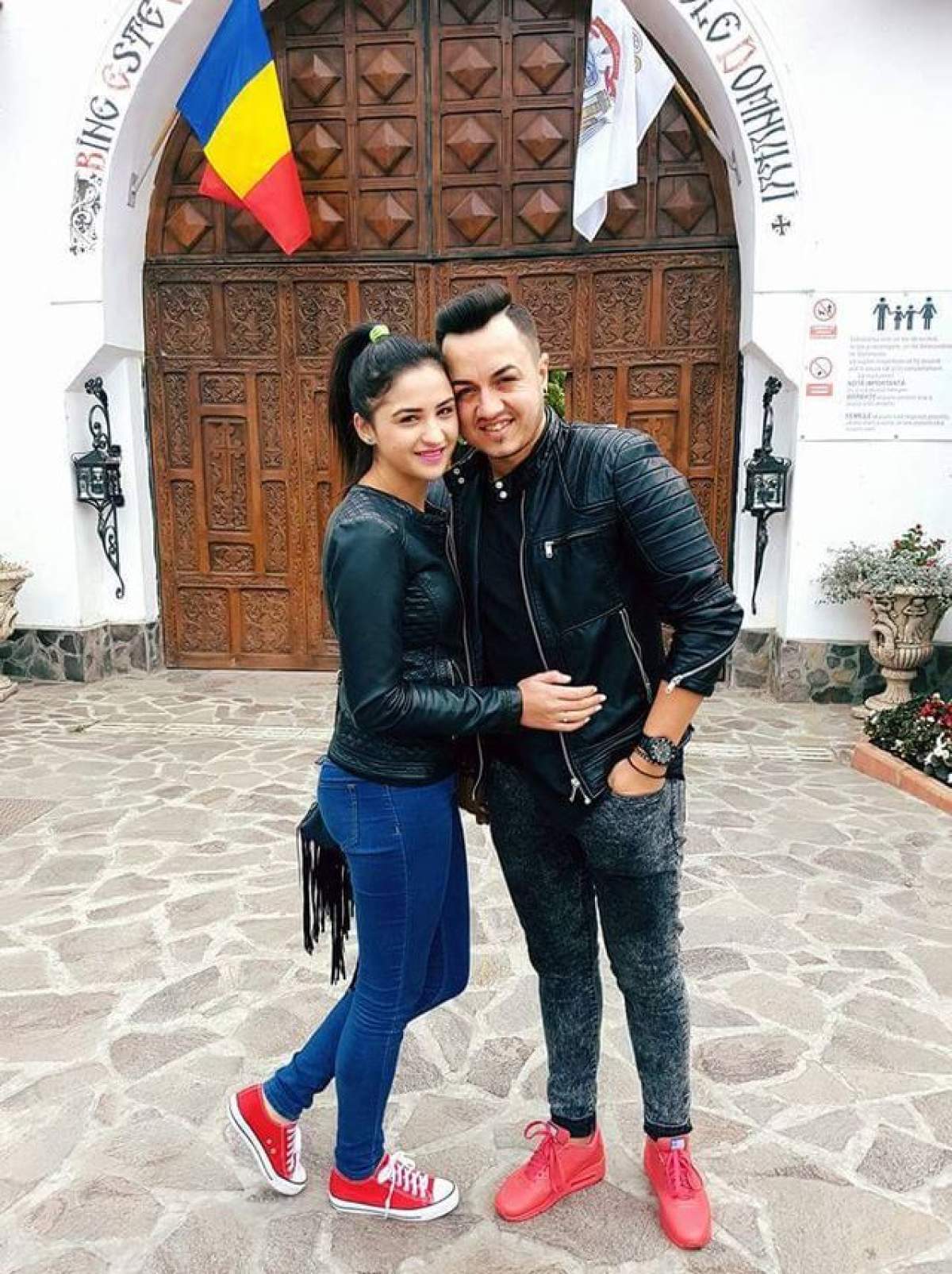 FOTO / La biserică, mai ceva ca-n parc! Ionela şi Teodor, foşti concurenţi la "Mireasă pentru fiul meu", săruturi fierbinţi la mănăstire