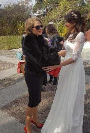 FOTO / Mirela Boureanu Vaida, la nunta Adrianei şi a lui Valentin de la "Mireasă pentru fiul meu". Uite ce bine arată cu toţii!