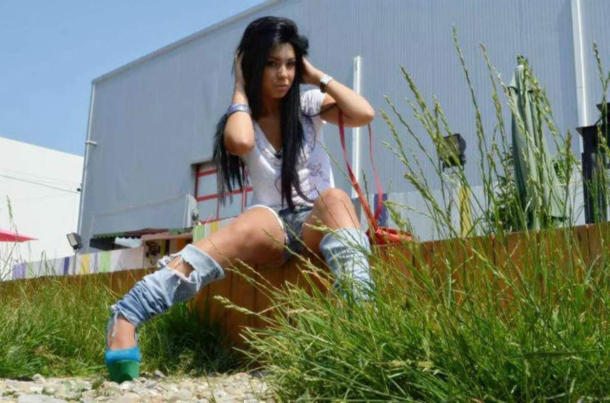 FOTO / Vă mai amintiţi de Lorena, fosta concurentă de la "Mireasă pentru fiul meu"? S-a tuns bob şi a pozat cu sânii la vedere