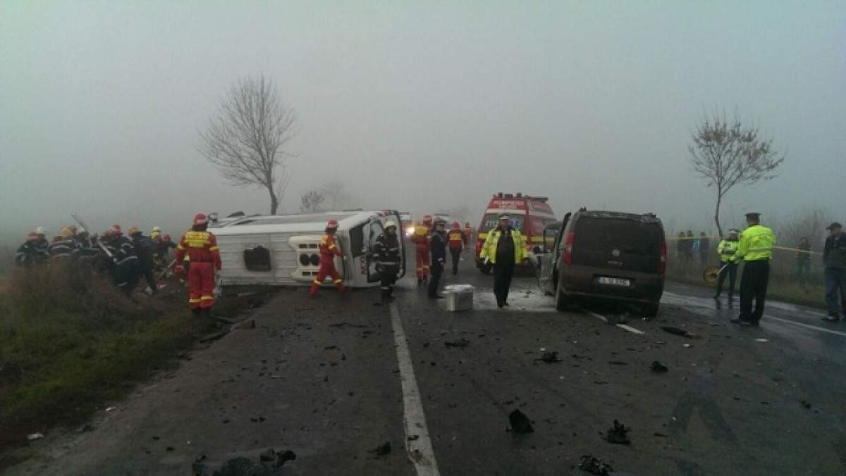 Accident grav pe DN2: 3 morți și 18 răniți