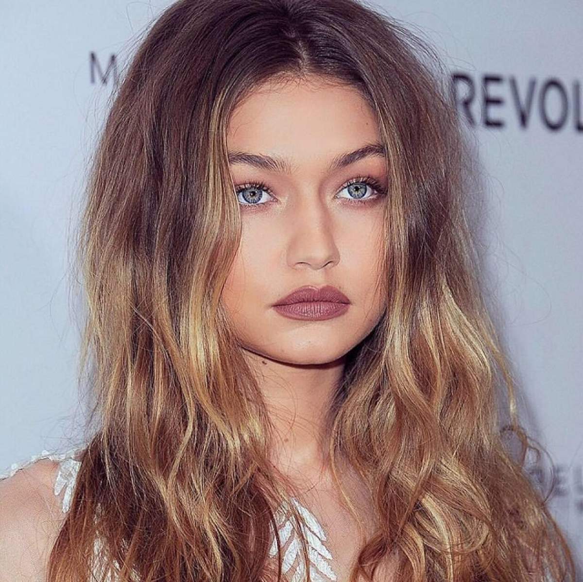 VIDEO / Gigi Hadid a făcut mişto de Melania Trump la American Music Awards