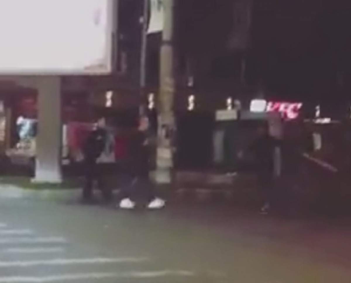 VIDEO / Lupte de stradă în centrul Capitalei! Imagini scandaloase