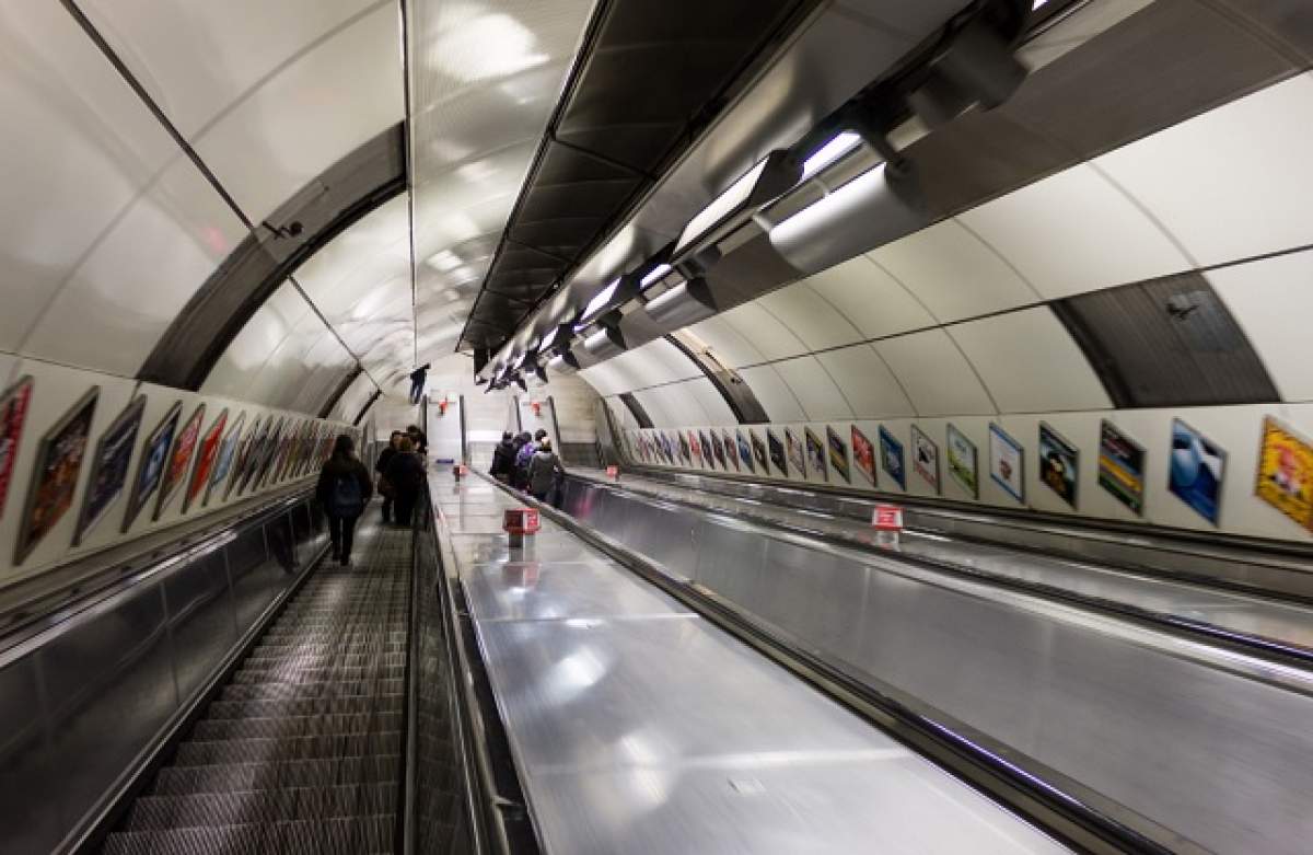 ALERTĂ în Londra: O staţie de metrou, închisă! Mii de călători au fost evacuaţi