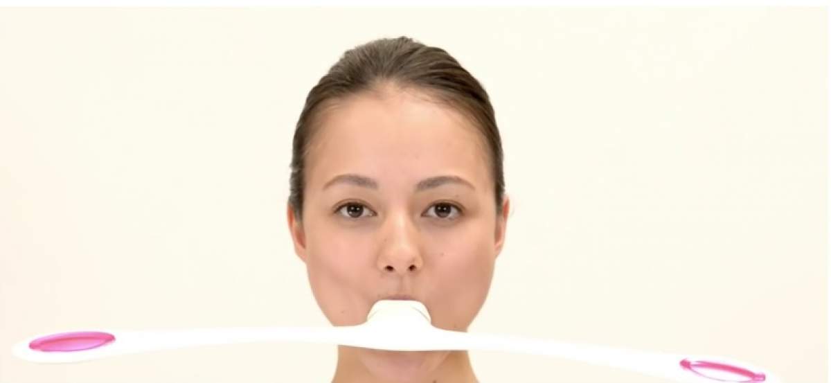 VIDEO / Invenţia care te întinereşte! Ai folosi aşa ceva pentru a avea muşchii feţei fermi?