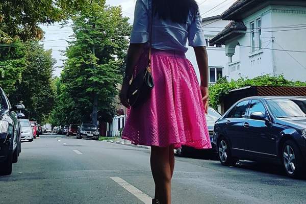 Dansatoarea favorită a maneliștilor, sechestrată în propria casă! Ce i s-a întâmplat vedetei