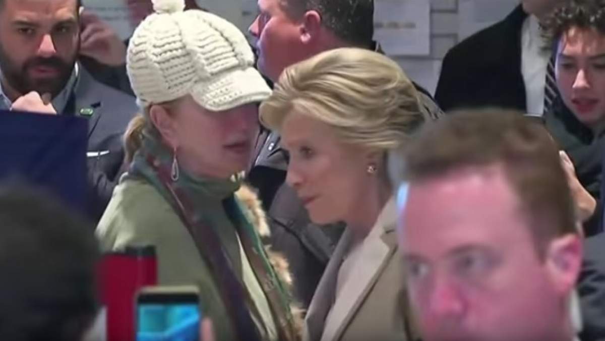 VIDEO EXPLOZIV / Cum a fost surprinsă Hillary Clinton în timp ce vota! Imaginile au făcut înconjurul planetei!!!