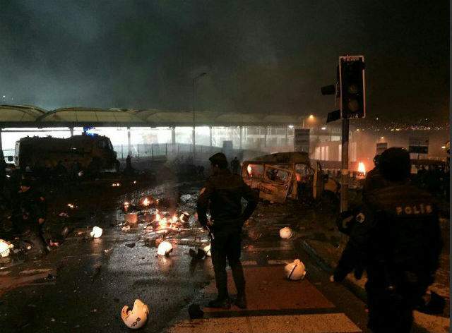 VIDEO / UPDATE: 38 de morţi, 166 de răniţi, în urma atentatului din apropierea clubului de fotbal Besiktas