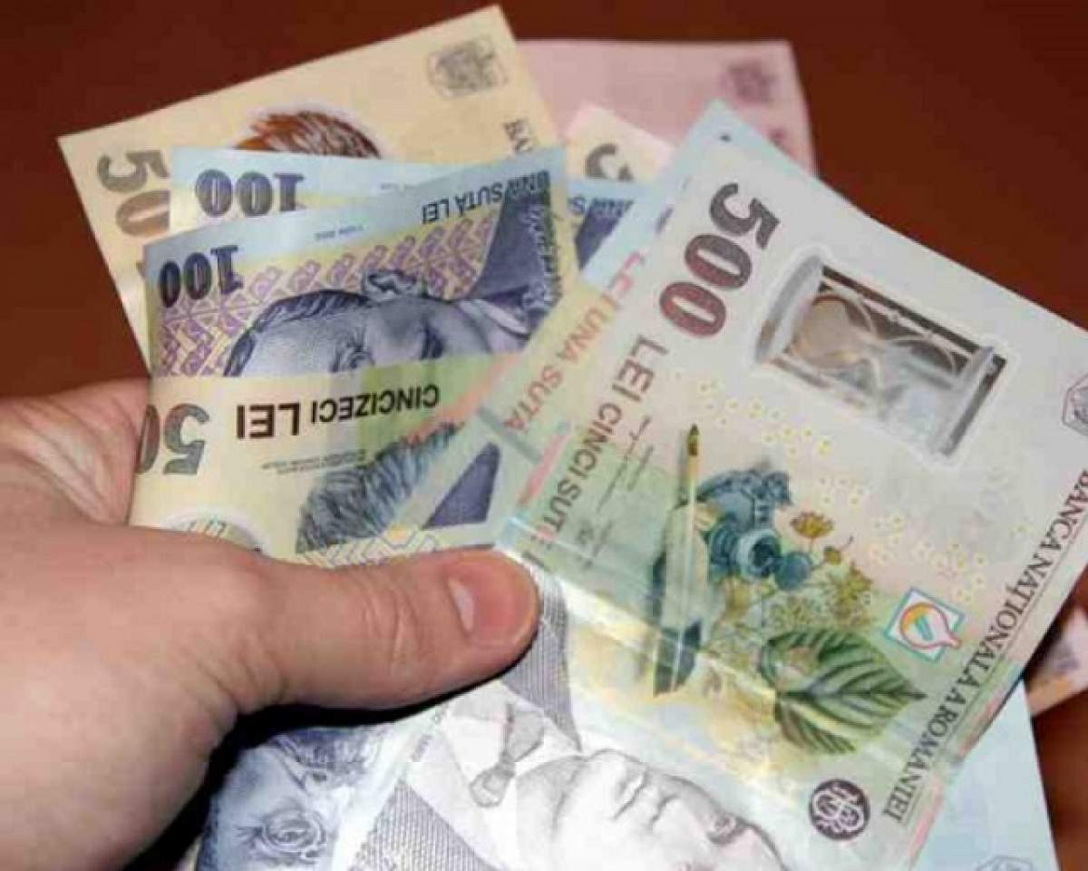 Veste mare pentru români! Salariile din educaţie şi sănătate se măresc cu 15%