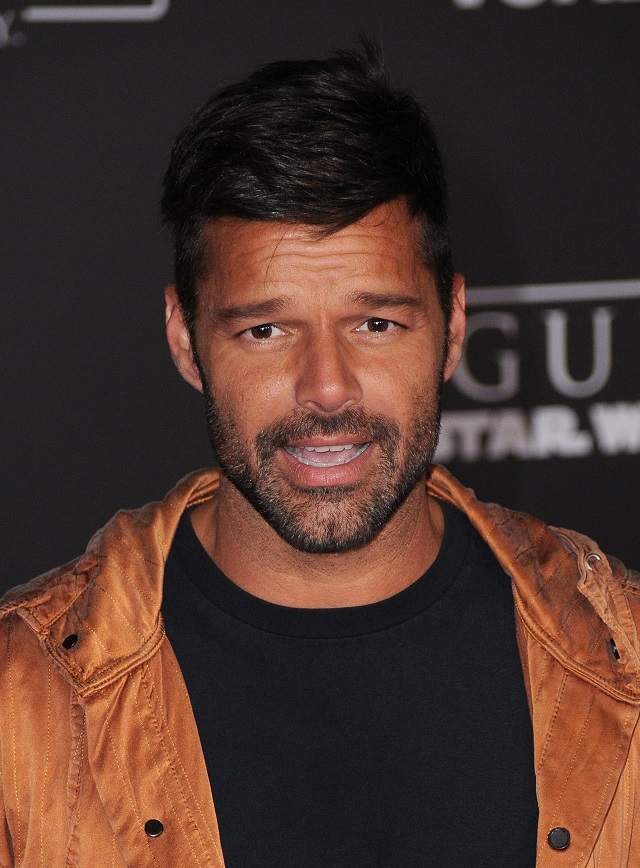 FOTO / La o lună de la logodnă, Ricky Martin a ieşit cu iubitul său, dar şi cu copiii. Ce a observat toată lumea la micuţii lui