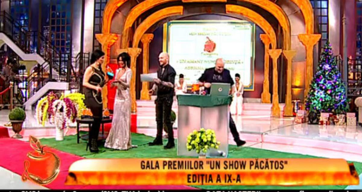 VIDEO / Bucurie, după bucurie pentru Adriana Bahmuţeanu! Vedeta a primit un trofeu în cadrul galei Premiilor "Un show păcătos"