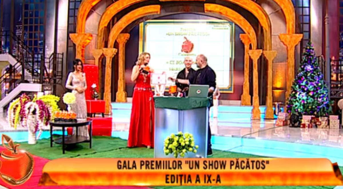 VIDEO / Mariana Roşca, apariţie de senzaţie la gala "premiilor păcătoase"! Uite ce decolteu a avut, dar şi ce trofeu a câştigat