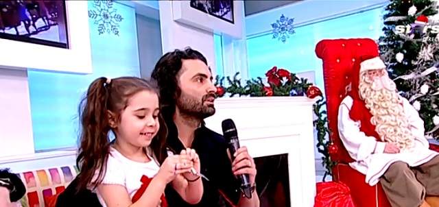 VIDEO / Pepe, topit după fetele lui! Au venit la TV şi nu s-au dezlipit de el