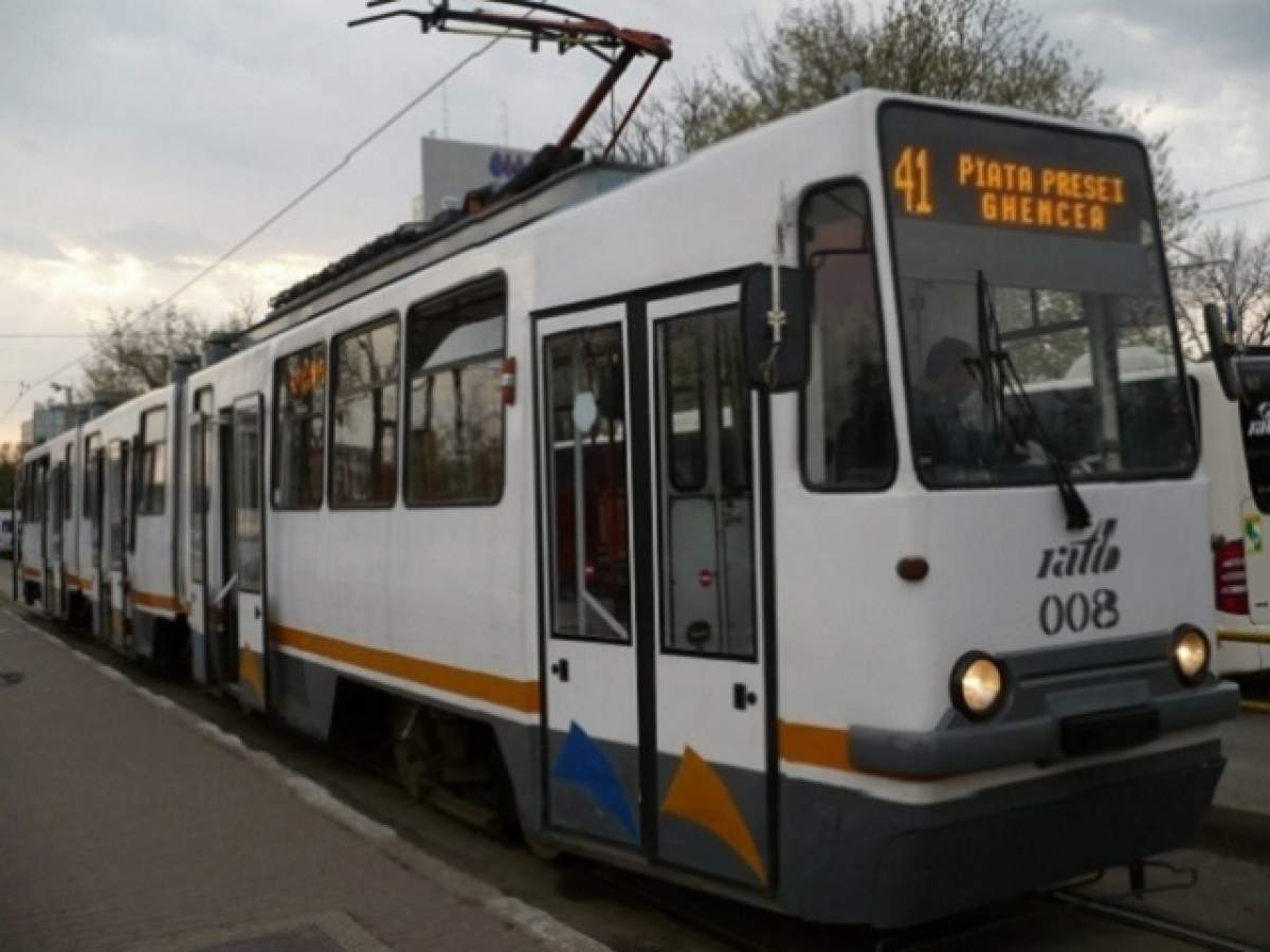 Accident în capitală pe linia tramvaiului 41! Circulaţia e blocată