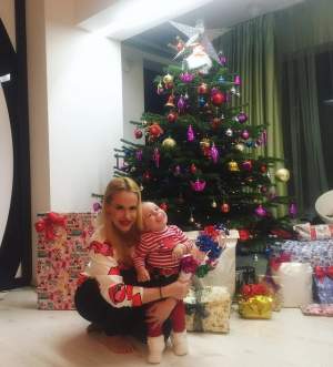FOTO / Moș Crăciun a ajuns la fiica Andei Adam! Cea mică este în al nouălea cer