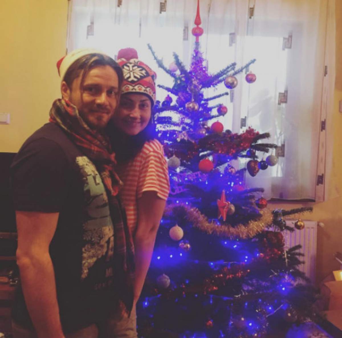Gabriela Cristea şi Tavi Clonda, poza specială de Crăciun! Vai, nu au văzut CUM S-AU ÎMBRĂCAT!?!