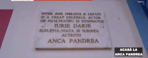FOTO / Anca Pandrea a izbucnit în lacrimi în direct, la TV! MOTIVUL şi MESAJUL scris pe placa comemorativă de pe casa în care a trăit cu Iurie Darie