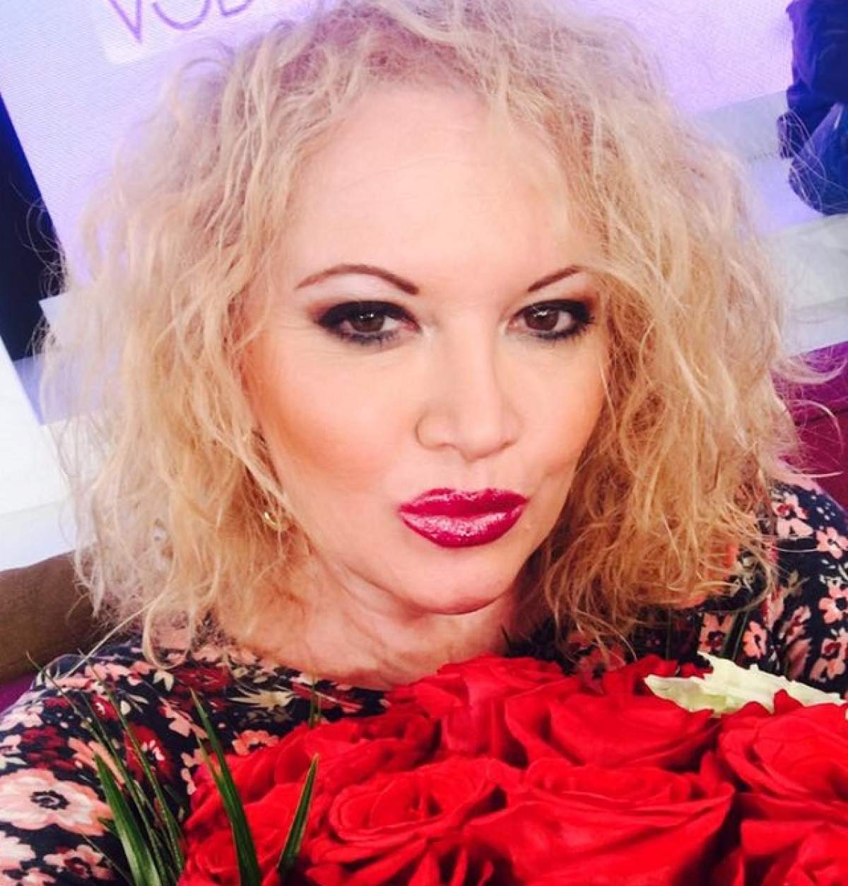 FOTO / Oana Lis, pregătită de noaptea dintre ani! Blonda lui Lis s-a făcut "bombă"