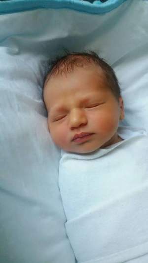 FOTO / Cristiana de la ”Mireasă pentru fiul meu” a născut! Prima poză cu bebelușul