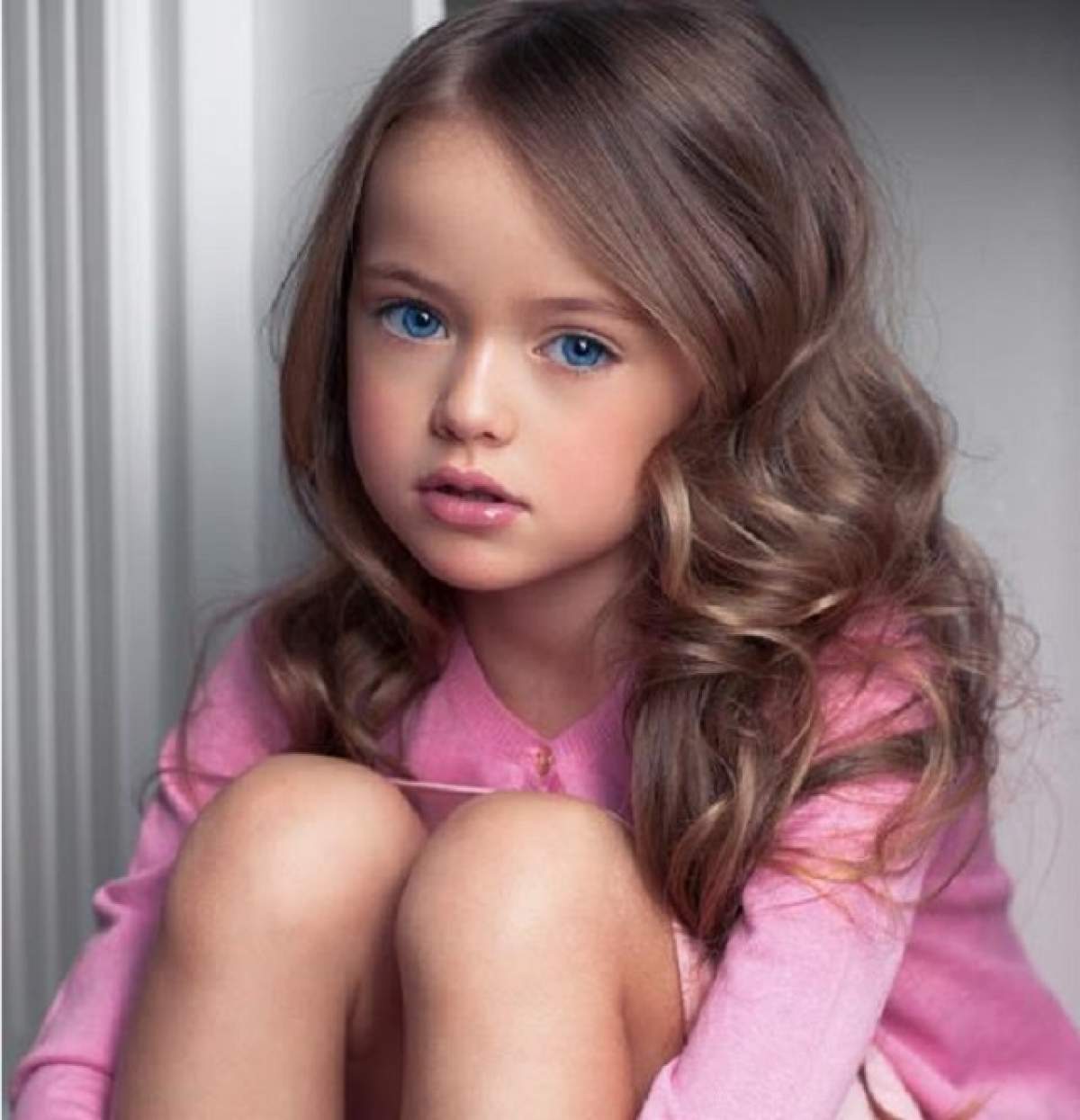 Îți amintești de "cea mai frumoasă fetiță din lume"? Kristina Pimenova arată total diferit acum