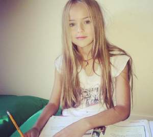 Îți amintești de "cea mai frumoasă fetiță din lume"? Kristina Pimenova arată total diferit acum