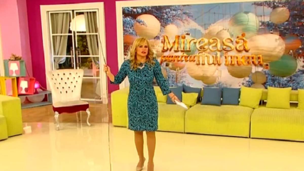 FOTO / Concurenţii „Mireasă pentru fiul meu“ au primit primul cadou de Moş Nicolae: O NUIELUŞĂ!