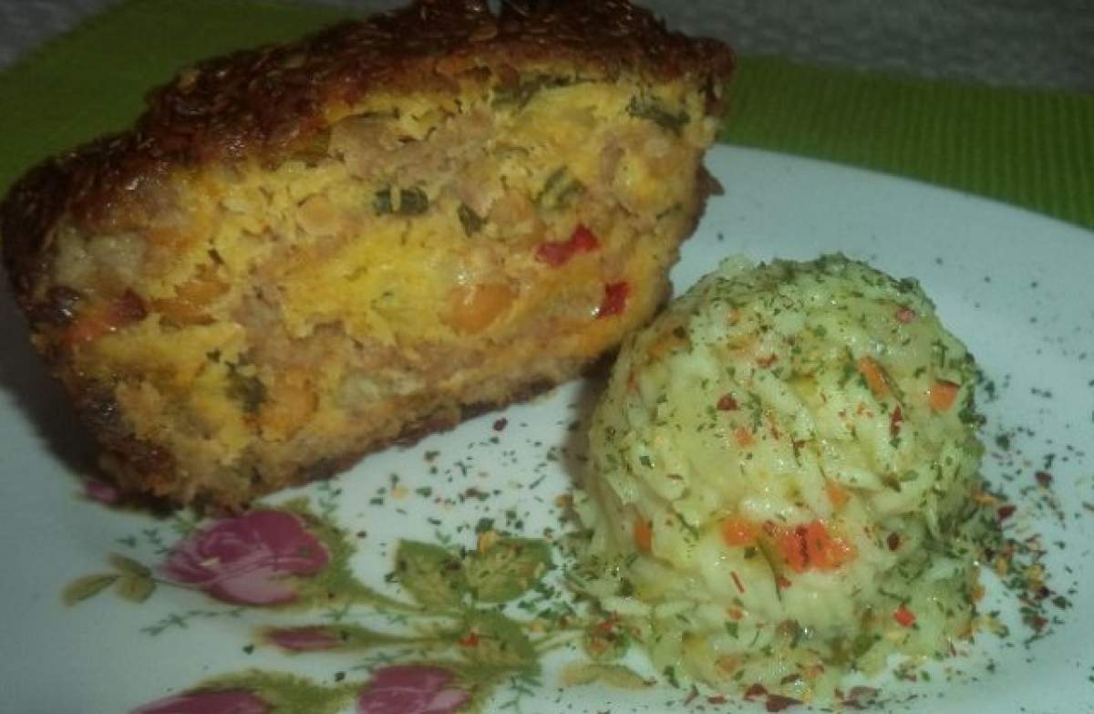 Reţeta zilei: luni - Ruladă din carne tocată la cuptor cu pilaf de orez