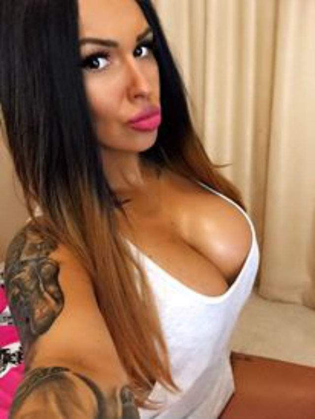 FOTO / "Spintecătoarea de la morgă" şi-a schimbat look-ul! Ce apariţie!