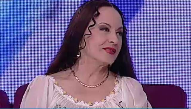VIDEO / Cum reuşeşte Maria Dragomiroiu să aibă cel mai lung şi sănătos păr din showbiz, la 61 de ani? Trebuie să faci doar asta!