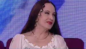 VIDEO / Cum reuşeşte Maria Dragomiroiu să aibă cel mai lung şi sănătos păr din showbiz, la 61 de ani? Trebuie să faci doar asta!