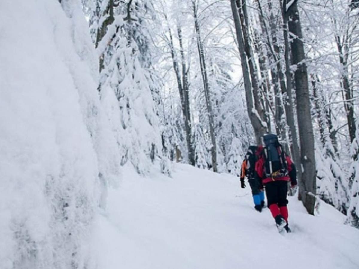 Turişti blocaţi în Masivul Bucegi în condiţii de viscol şi ceaţă