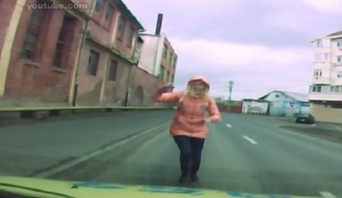 VIDEO / O femeie filmată în timpul unui JAF în plină stradă! Scenele de groază prin care a trecut