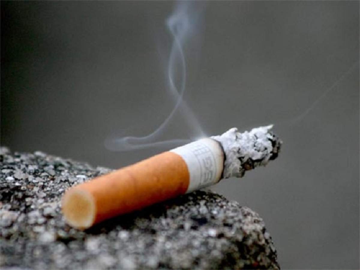 Încă o veste proastă pentru fumători! Guvernul a aprobat interzicerea ţigărilor aromate