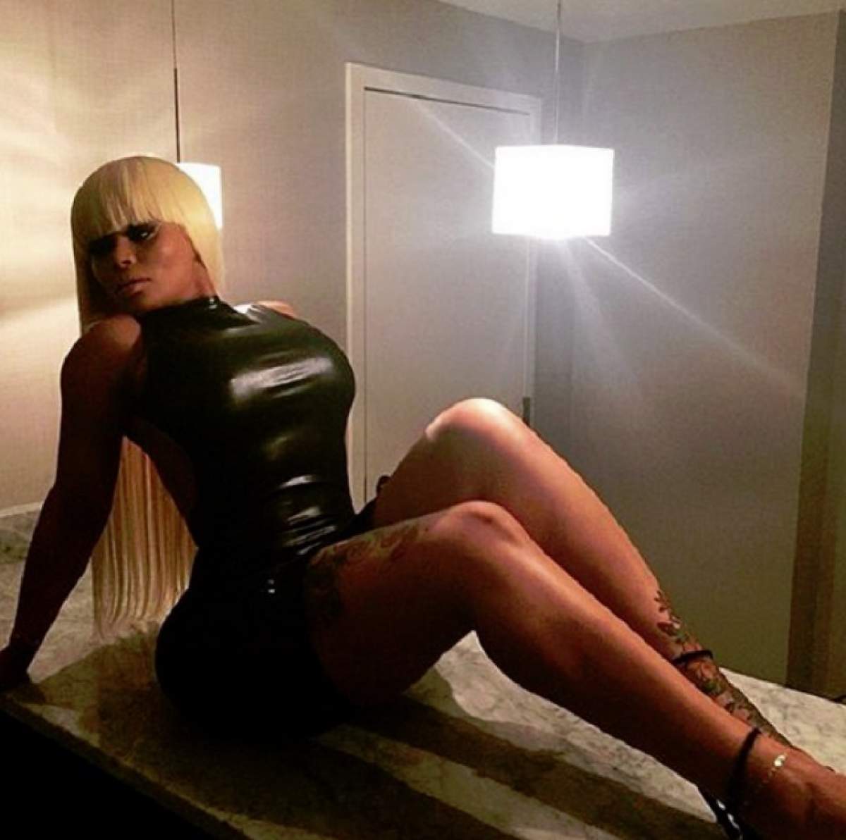 VIDEO / Blac Chyna, pictorial incendiar! Fotomodelul a renunţat la sutien şi a făcut senzaţie